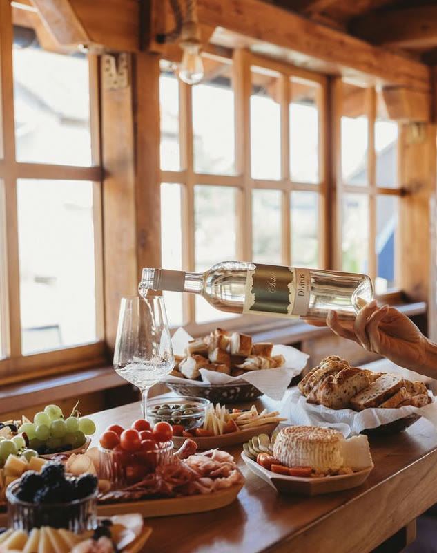 Točenje Soldo vina uz degustacijsku dasku